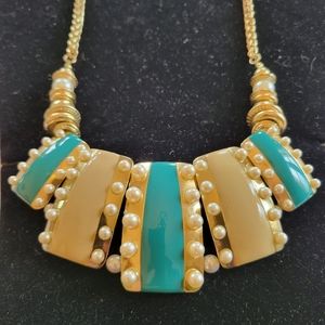 Statement necklace!